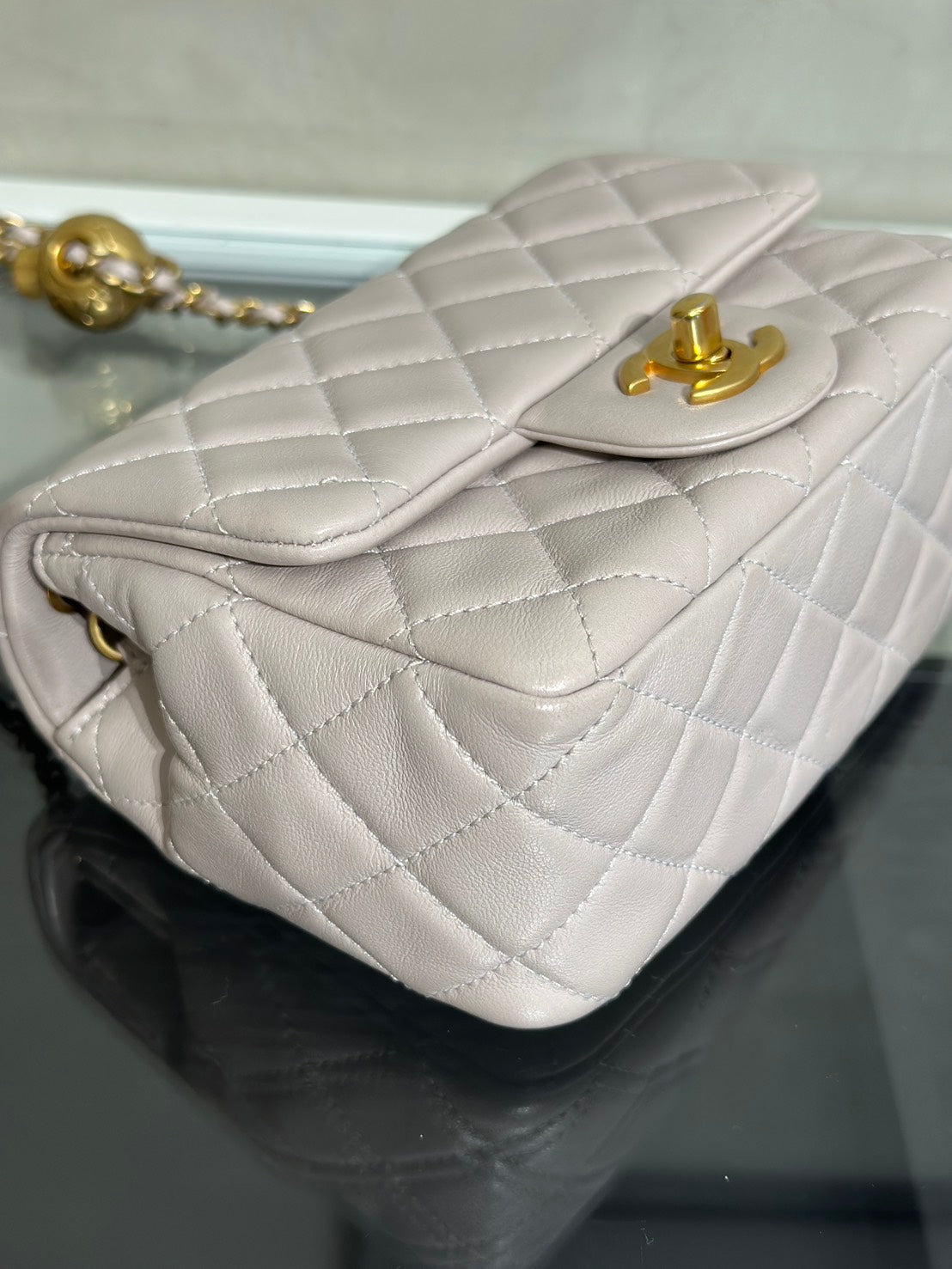 CHANEL 經典口蓋包方胖子 17 - 金球淺灰紫