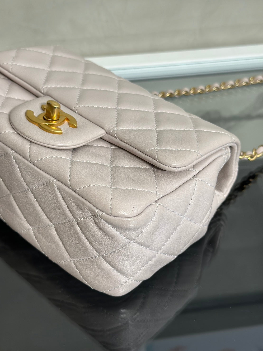 CHANEL 經典口蓋包方胖子 17 - 金球淺灰紫