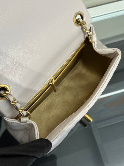 CHANEL 經典口蓋包方胖子 17 - 金球淺灰紫
