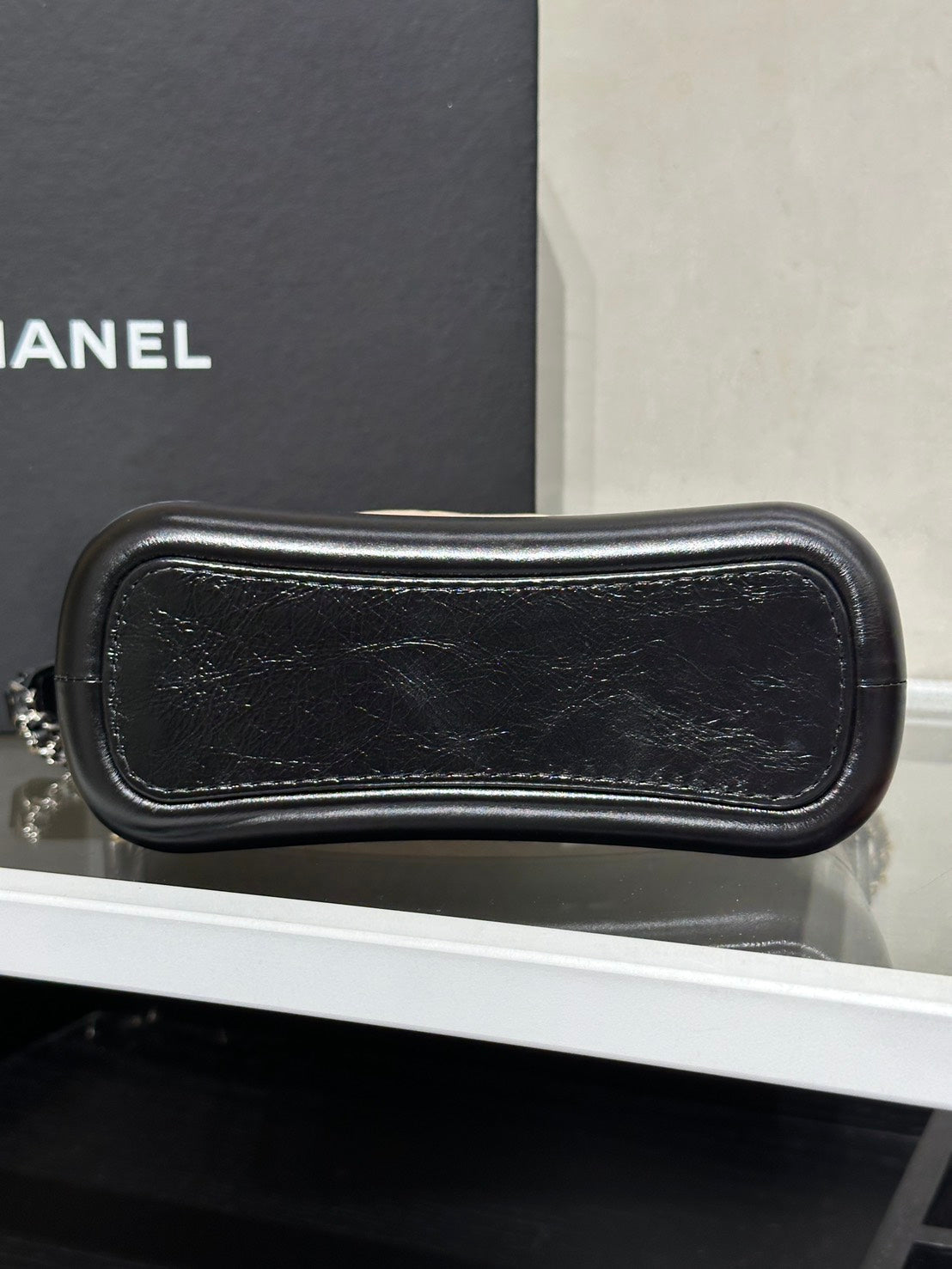 CHANEL 雙鍊條流浪包 - 小號米黑25開