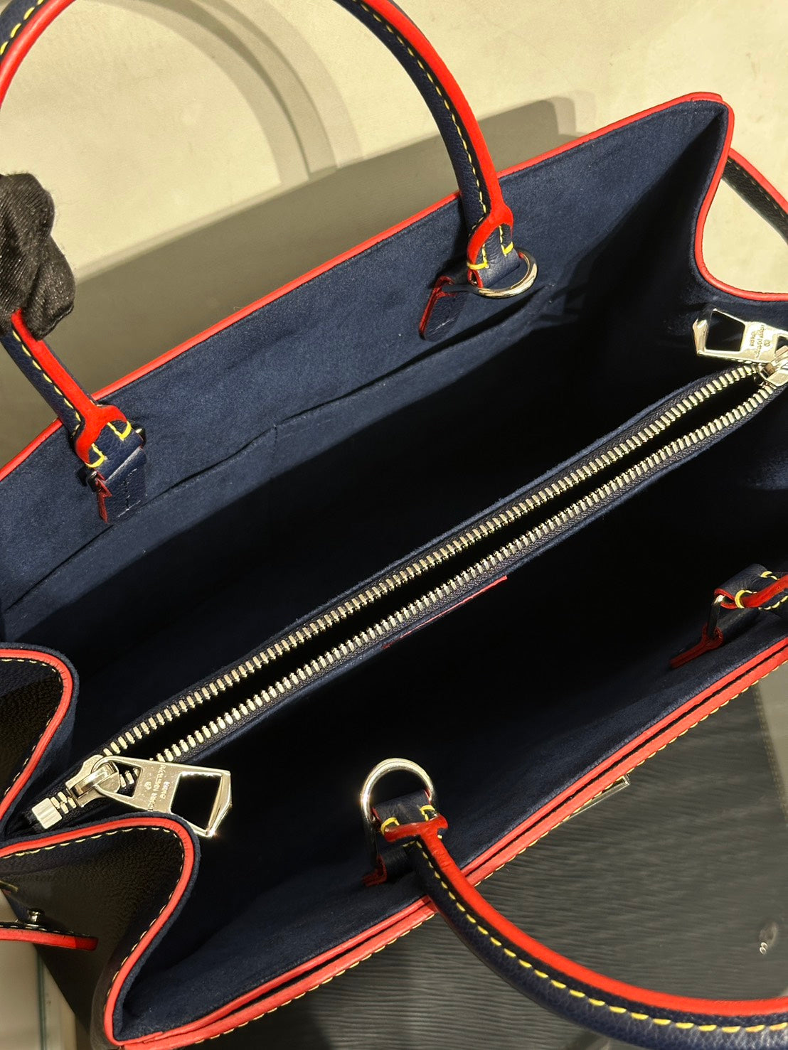 LOUIS VUITTON Twist Tote - 深藍