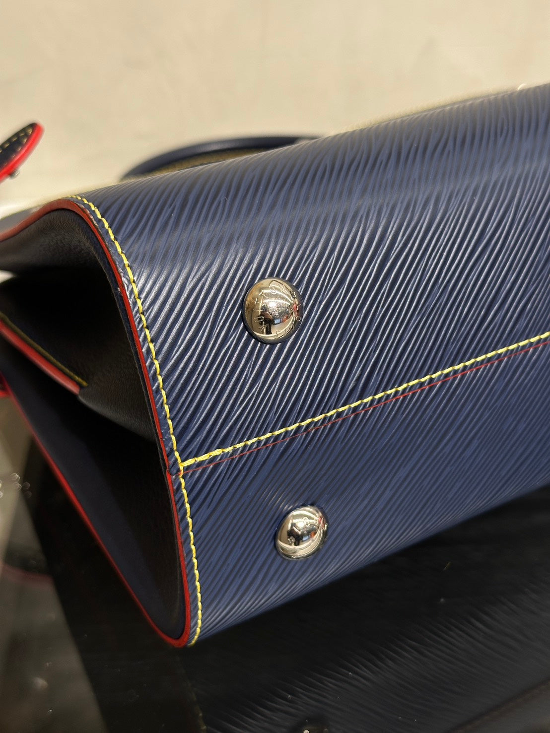 LOUIS VUITTON Twist Tote - 深藍
