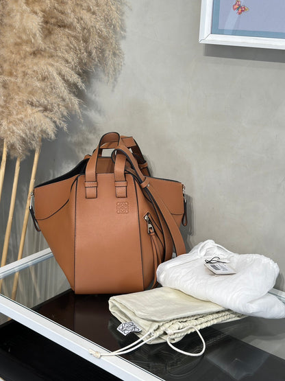 LOEWE Hammock吊床包 - 小號棕