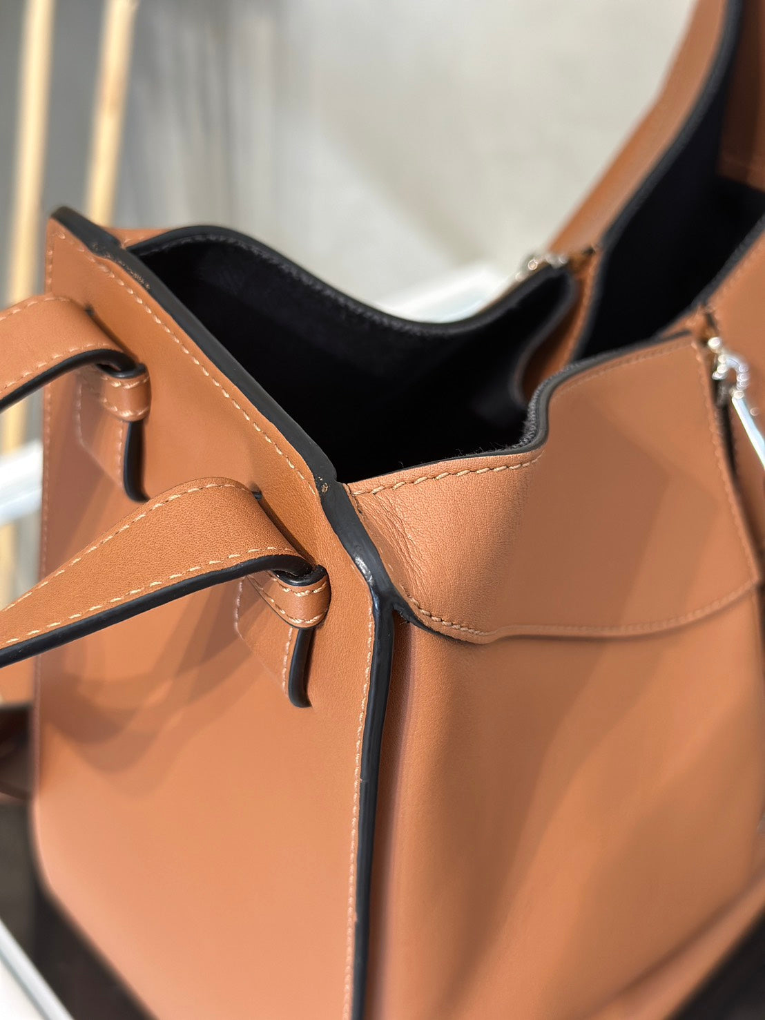 LOEWE Hammock吊床包 - 小號棕