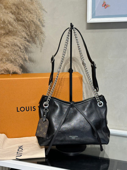 LOUIS VUITTON CarryAll BB - 黑