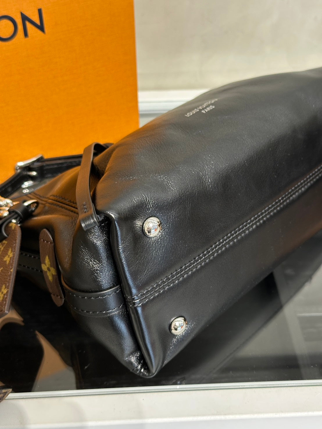 LOUIS VUITTON CarryAll BB - 黑