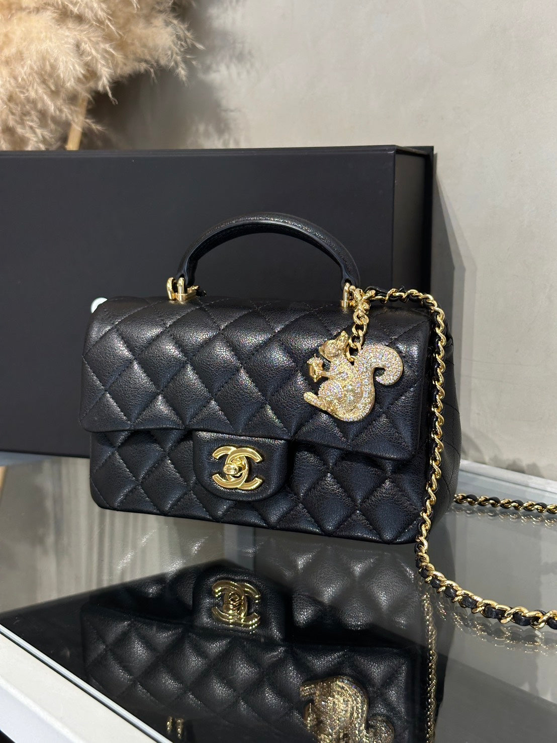CHANEL 26A Handle Mini CF20 - 松鼠吊飾黑金