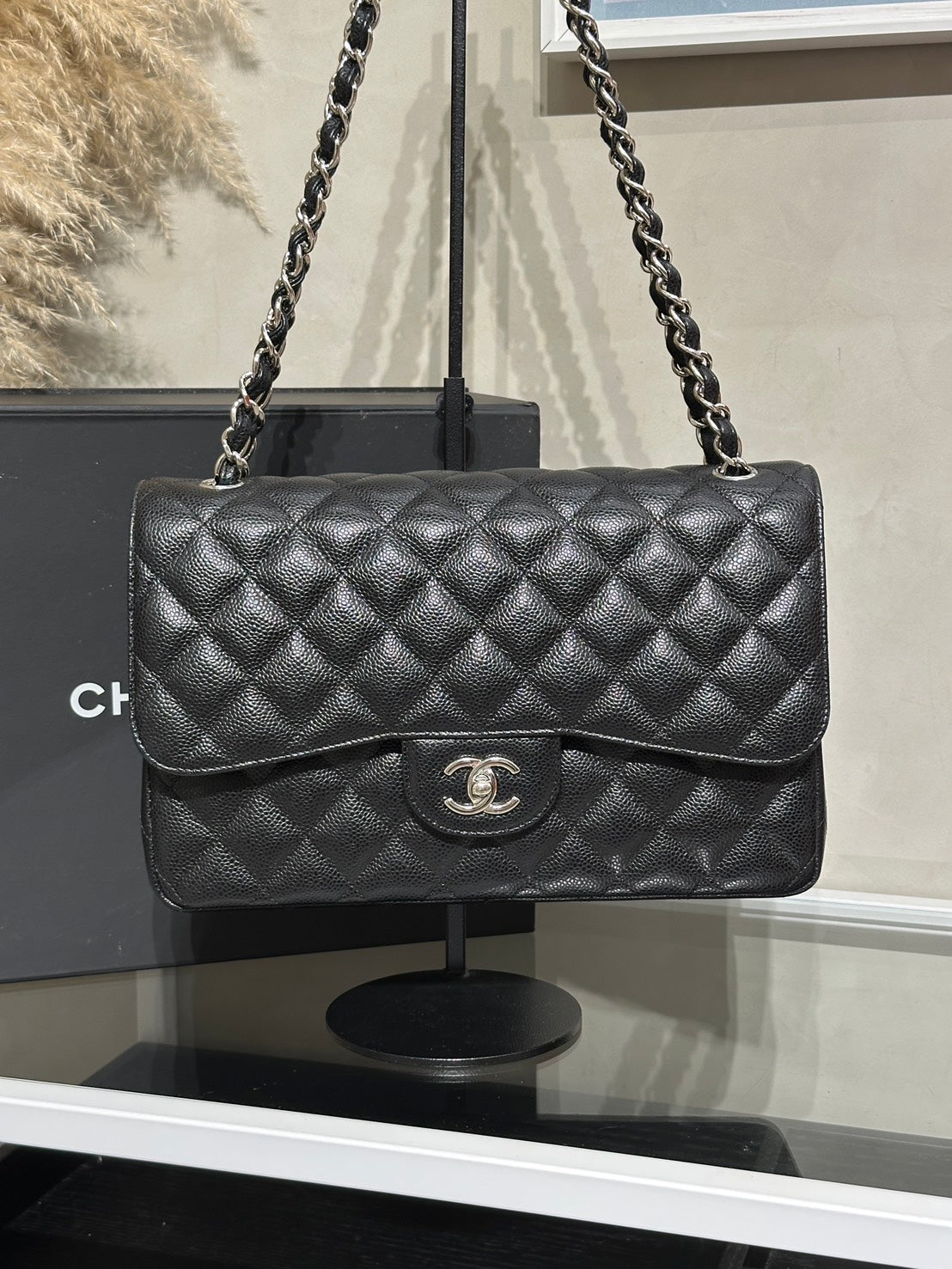 CHANEL 經典口蓋包Jumbo CF30 - 粒面牛皮黑銀28開