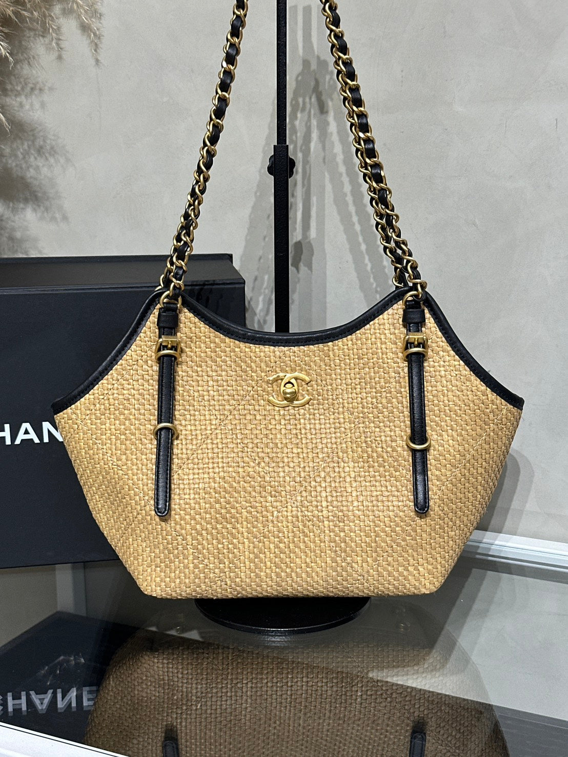 CHANEL 拉菲草托特包