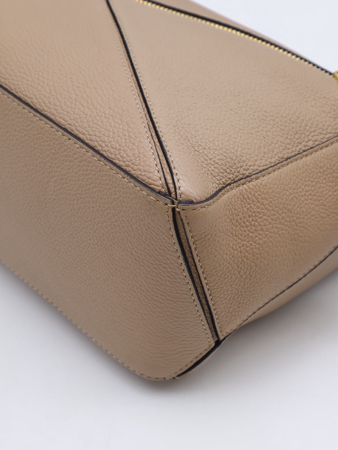 LOEWE Puzzle小牛皮手袋 - 小號沙色