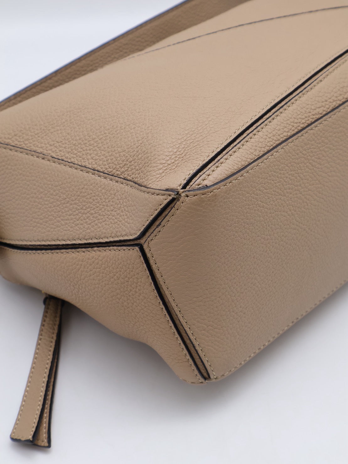 LOEWE Puzzle小牛皮手袋 - 小號沙色