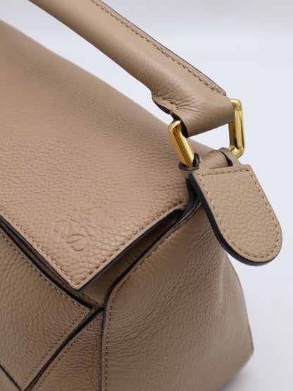 LOEWE Puzzle小牛皮手袋 - 小號沙色