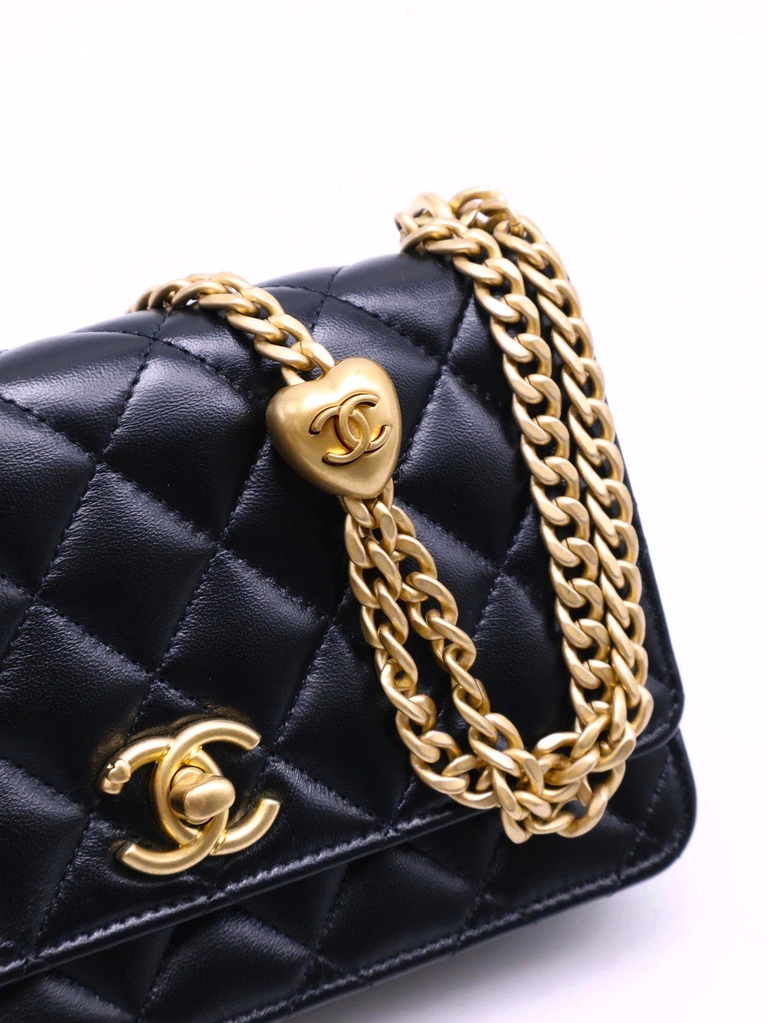 CHANEL 25C愛心調節釦羊皮WOC - 黑金