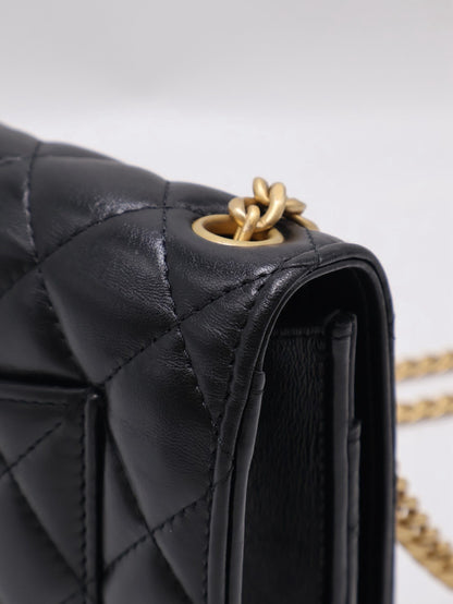 CHANEL 風衣釦小羊皮WOC - 黑金