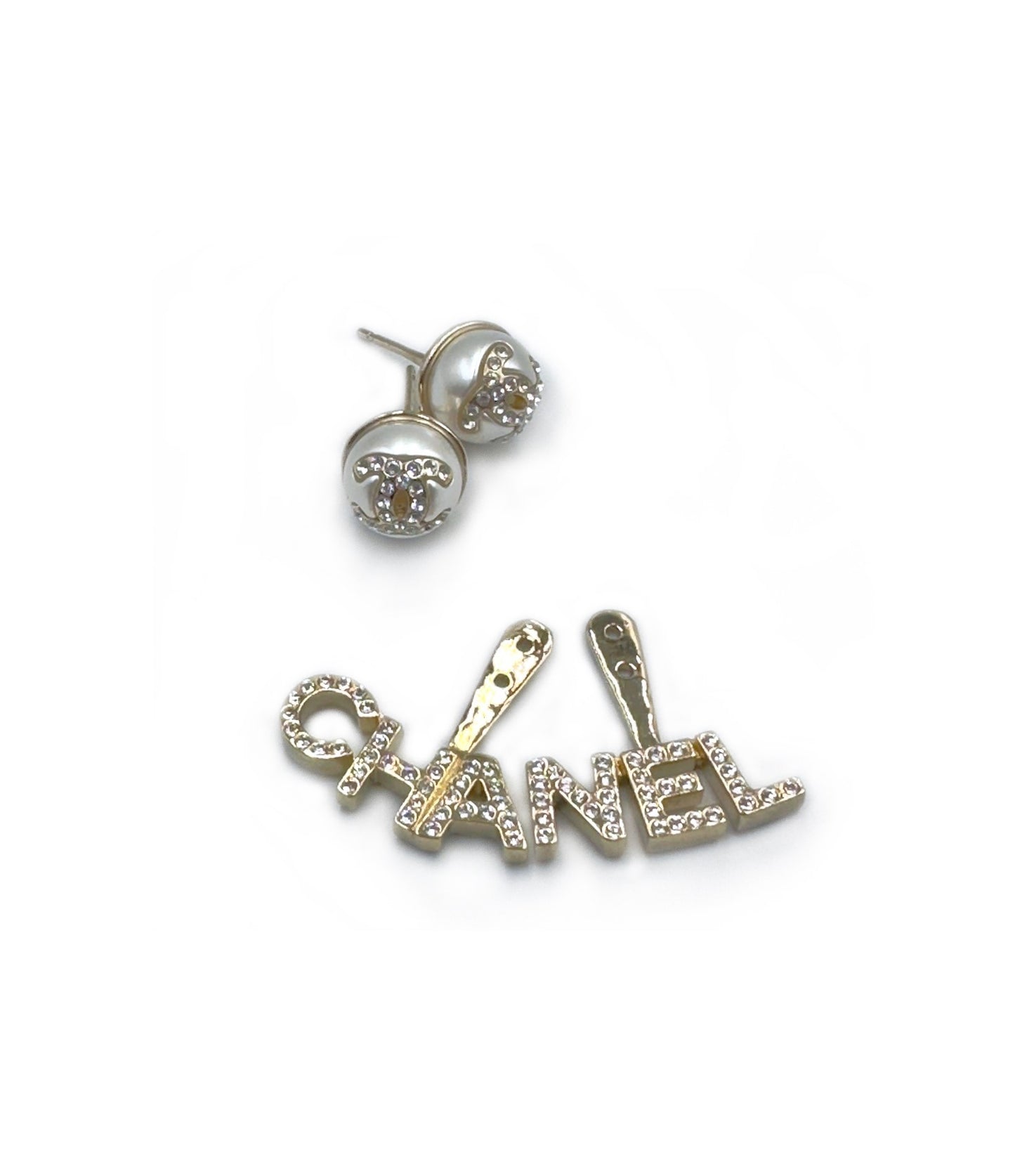 CHANEL 21A 兩用式字母珍珠耳環