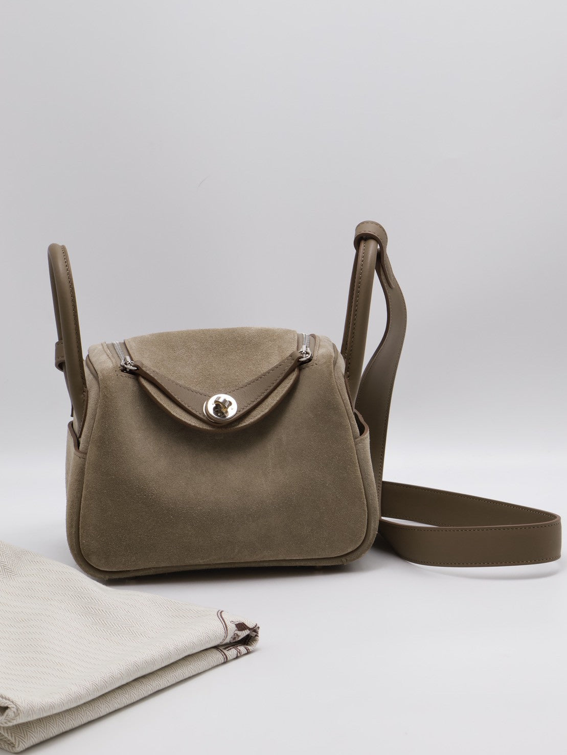 HERMES Mini Lindy ll - Etoupe 18 麂皮拚皮灰銀 W