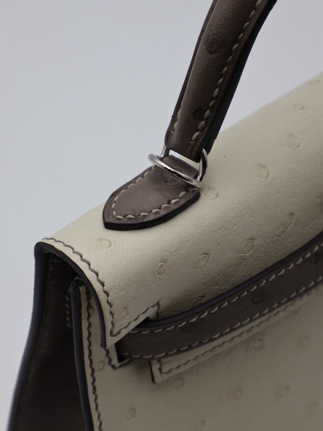 HERMES Mini Kelly ll - Nata/Etoupe 鴕鳥皮奶油白拚大象灰銀 K