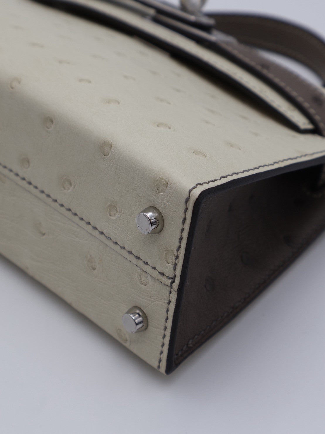 HERMES Mini Kelly ll - Nata/Etoupe 鴕鳥皮奶油白拚大象灰銀 K