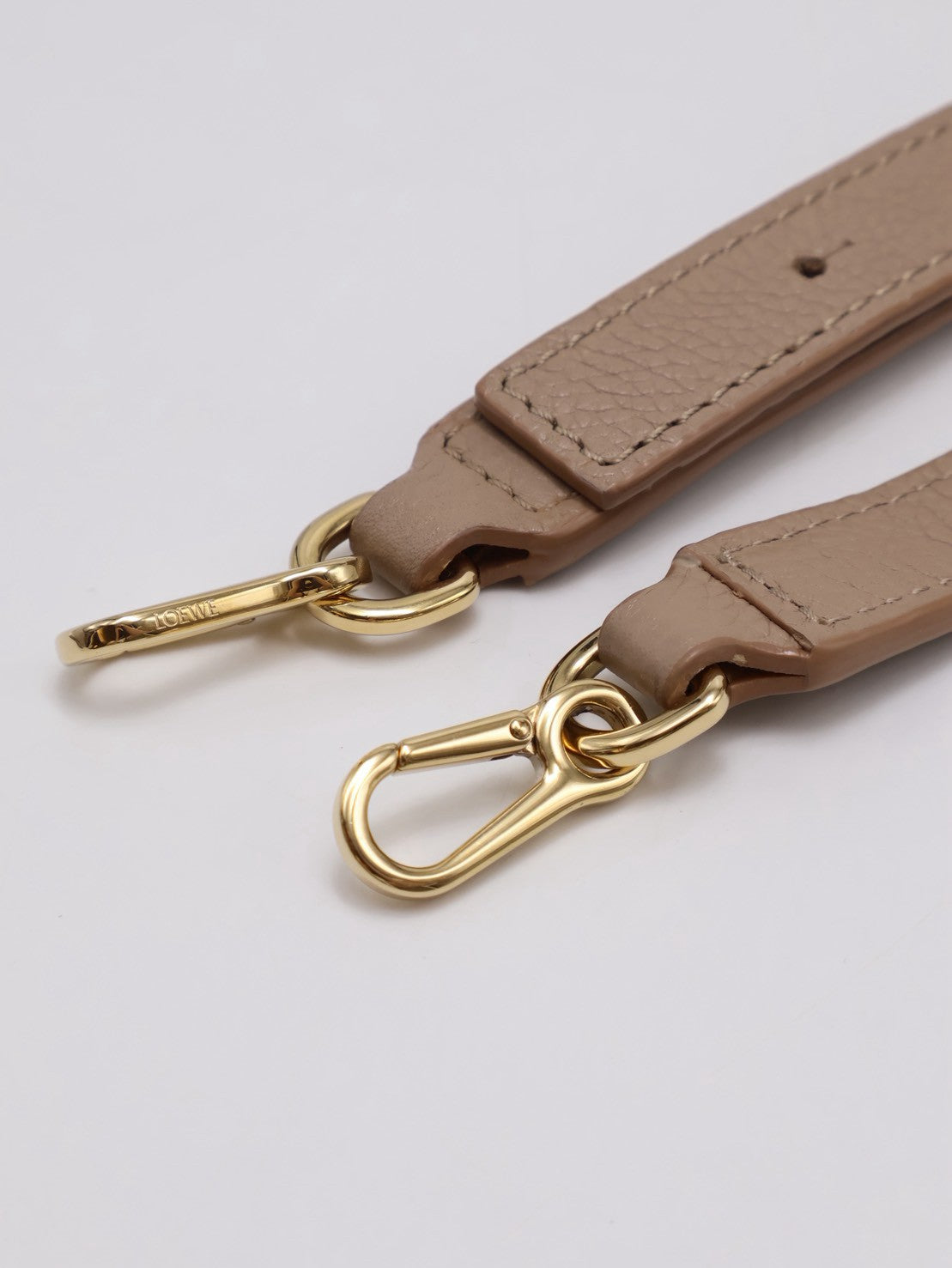LOEWE Mini Pebble Bucket水桶包 - 沙色