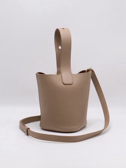 LOEWE Mini Pebble Bucket水桶包 - 沙色