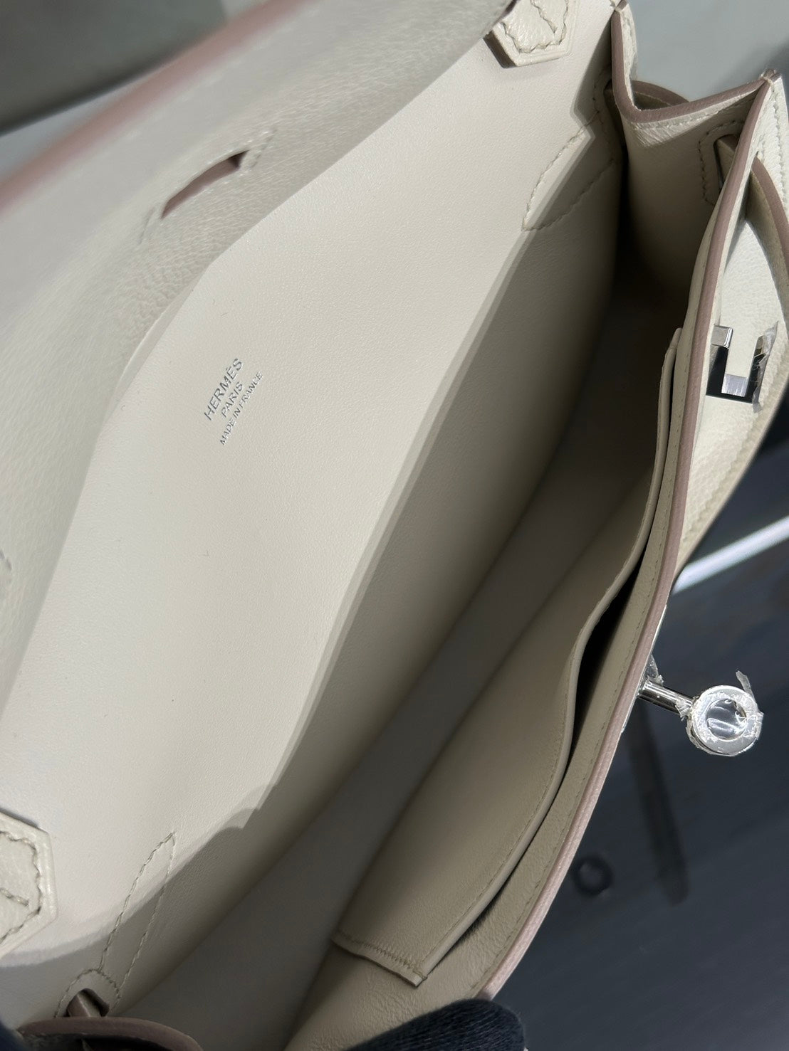 HERMES Jypsiere Mini - Beton 8L 冰川白銀 B