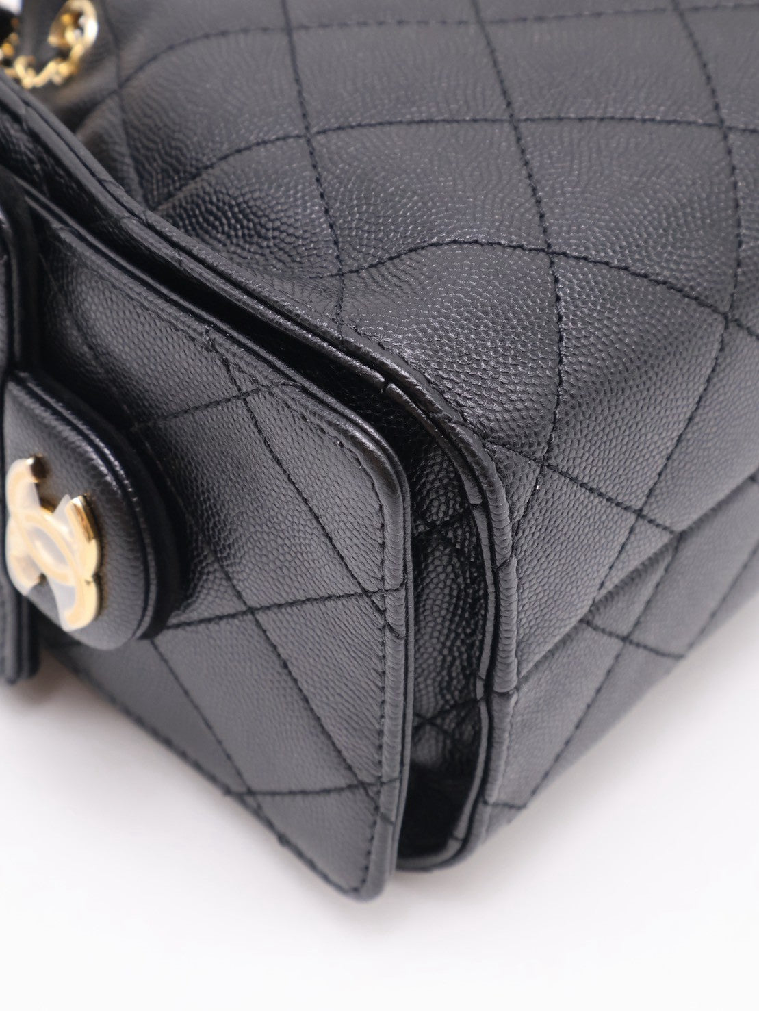 CHANEL 25 Mini Hobo Bag - 黑亮金