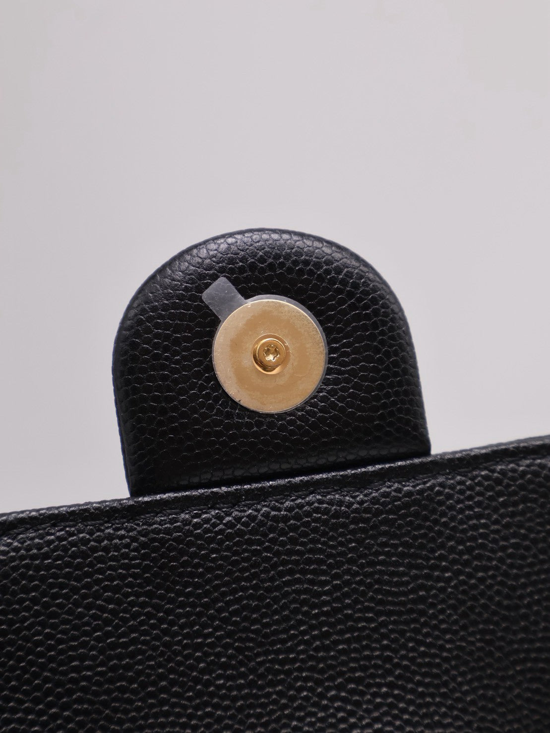 CHANEL 25 Mini Hobo Bag - 黑亮金