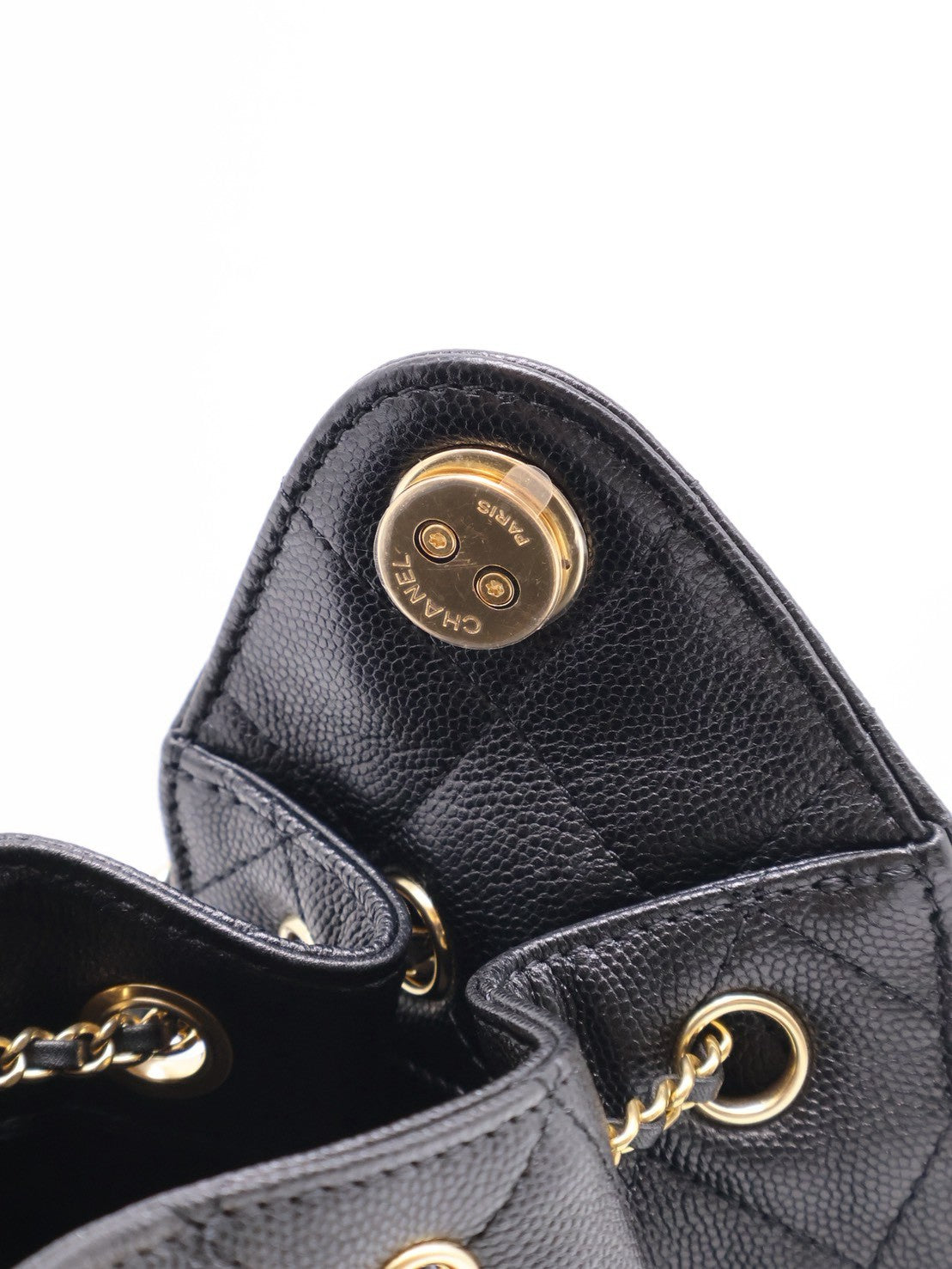 CHANEL 25 Mini Hobo Bag - 黑亮金