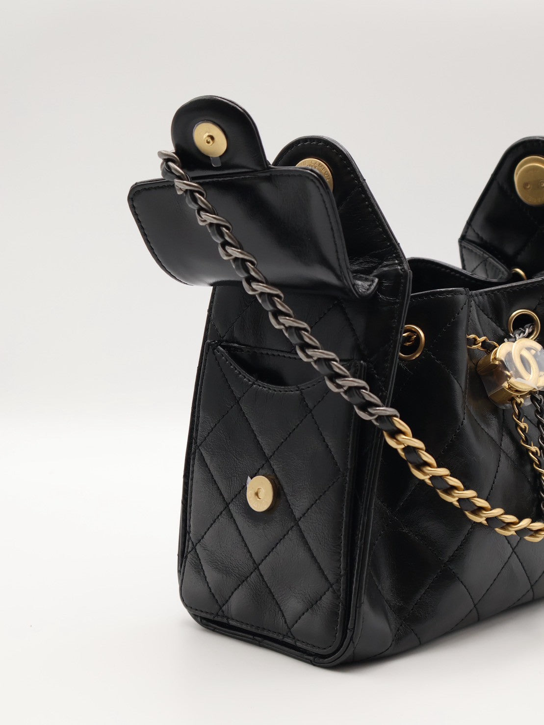 CHANEL 25 Mini Hobo Bag - 油蠟皮黑金銀