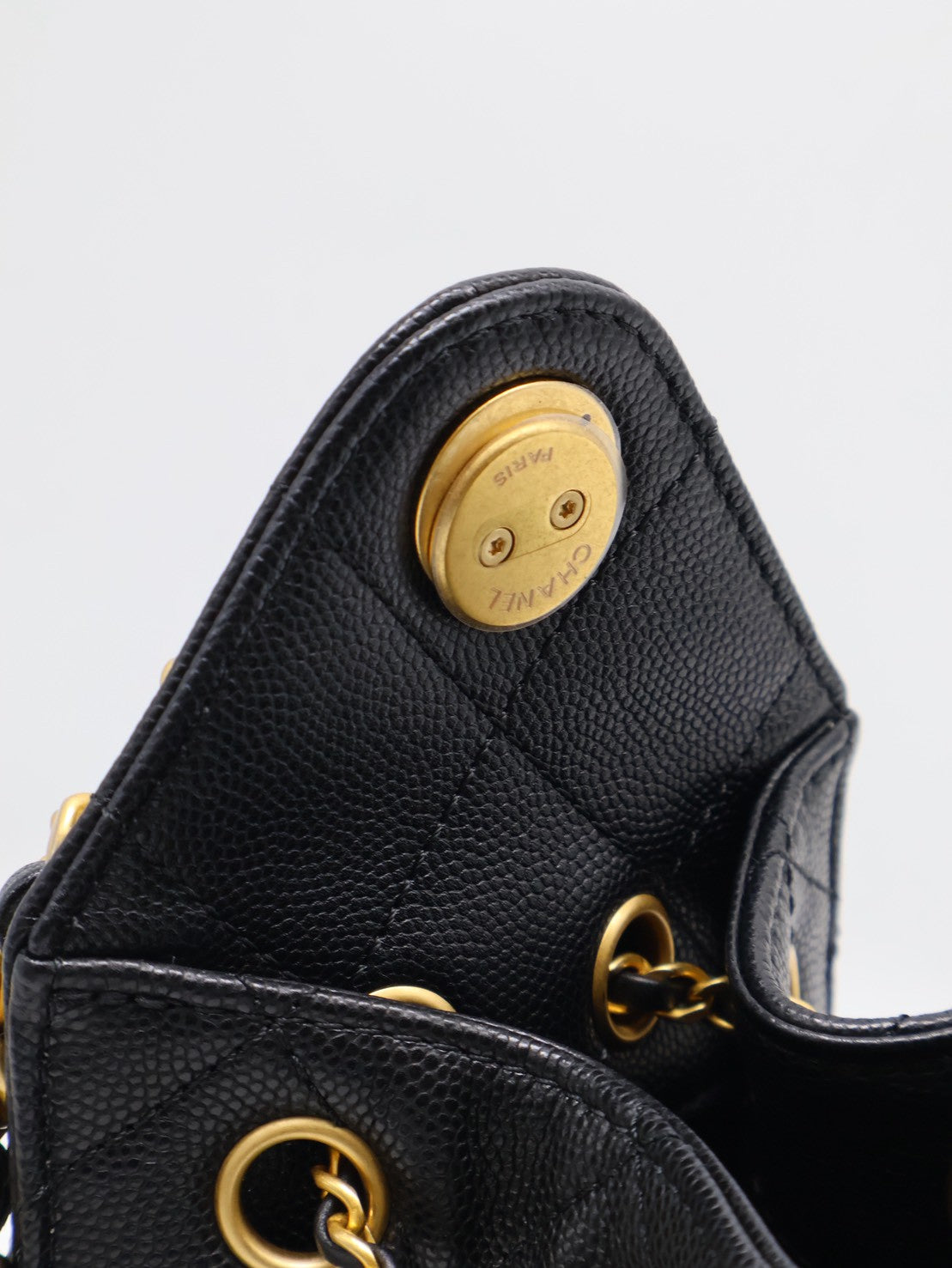 CHANEL 25 Mini Hobo Bag - 黑金