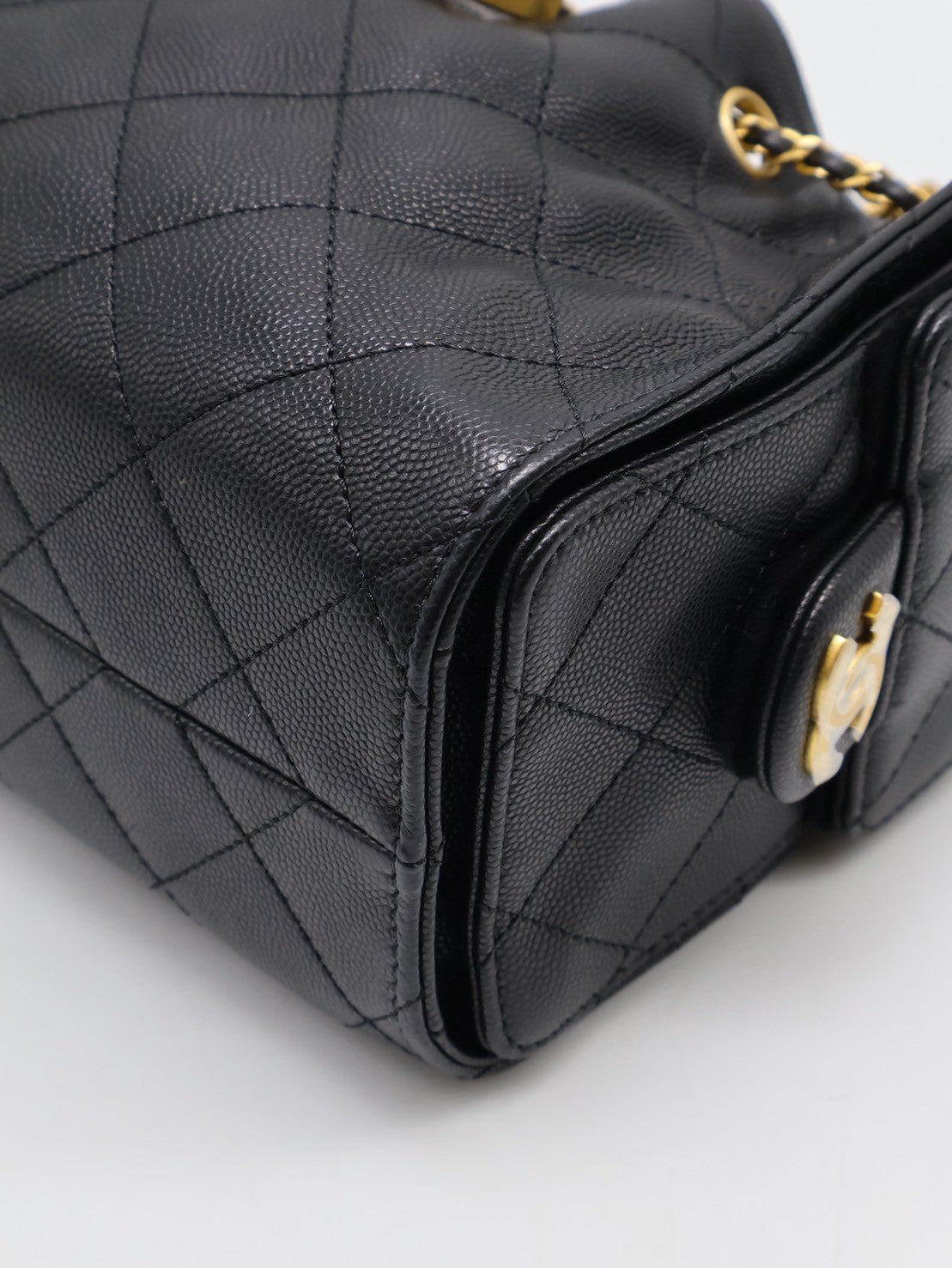 CHANEL 25 Mini Hobo Bag - 黑金