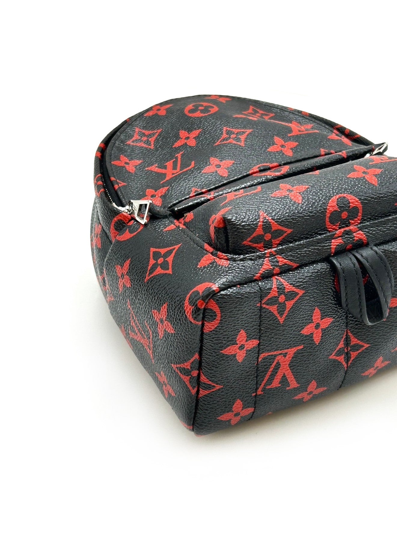 LOUIS VUITTON 經典老花後背包 mini - 黑底紅花