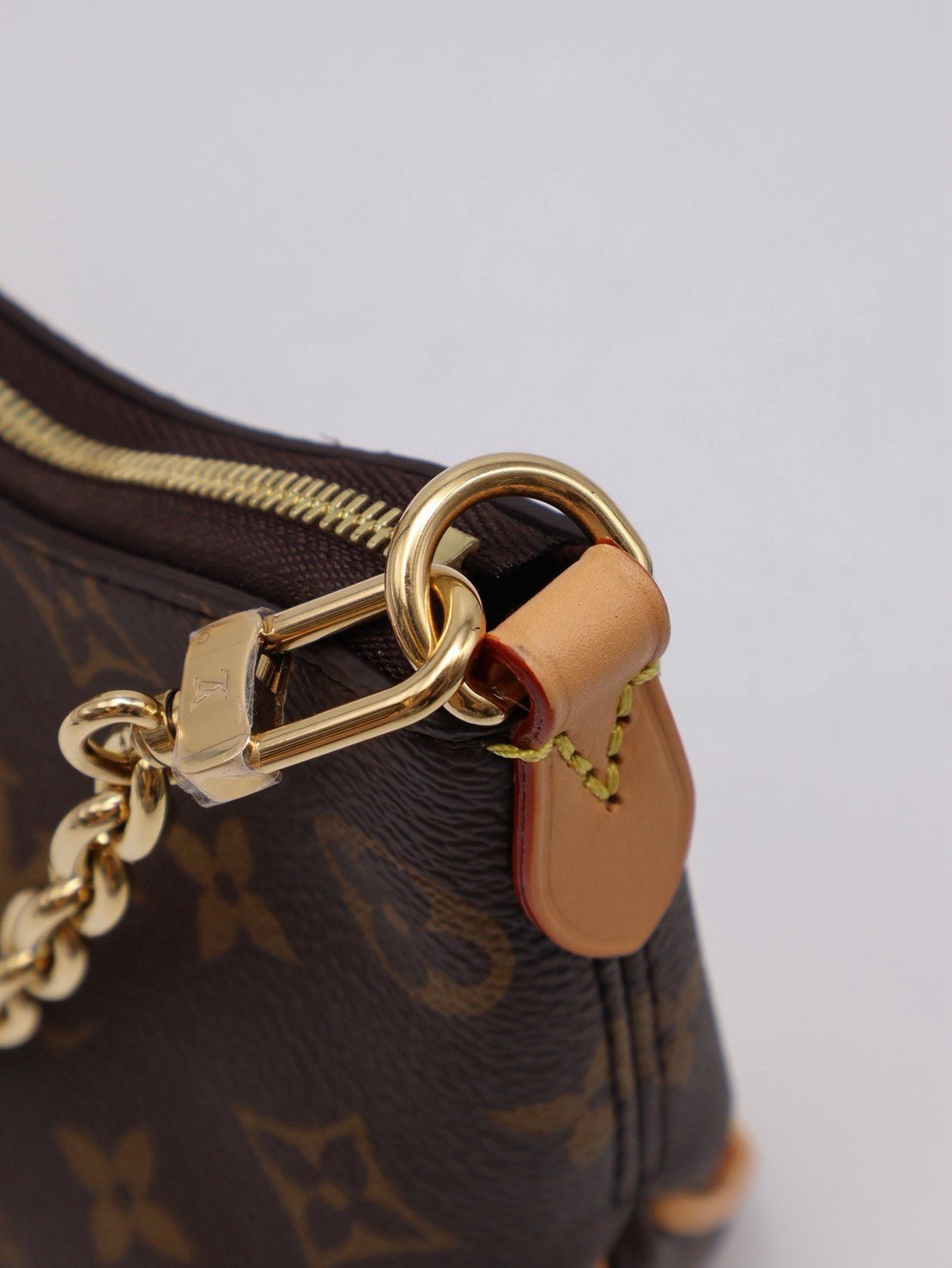 LOUIS VUITTON Nano Boulogne牛角包
