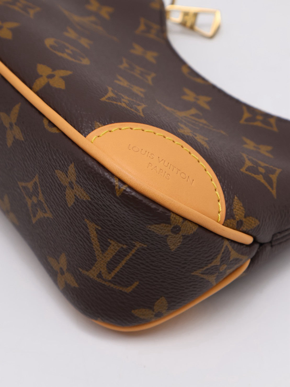LOUIS VUITTON Nano Boulogne牛角包