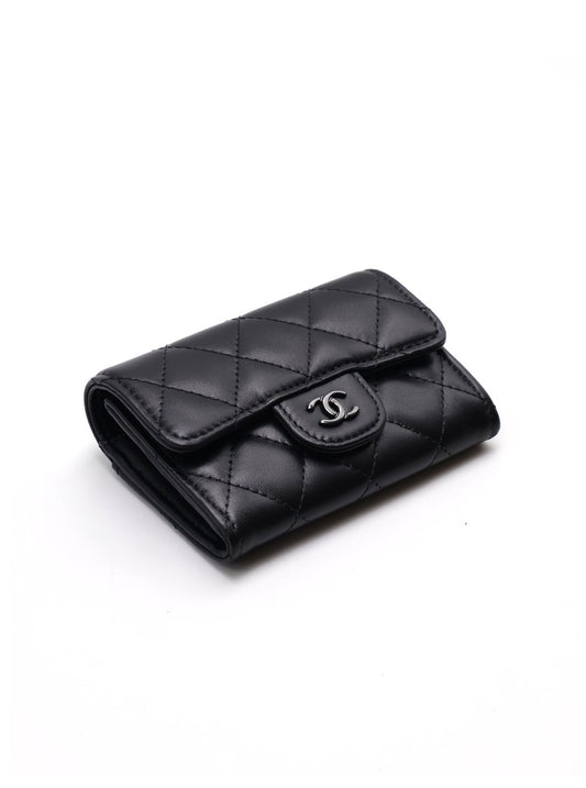CHANEL 經典羊皮拉鍊夾層卡包 - So black
