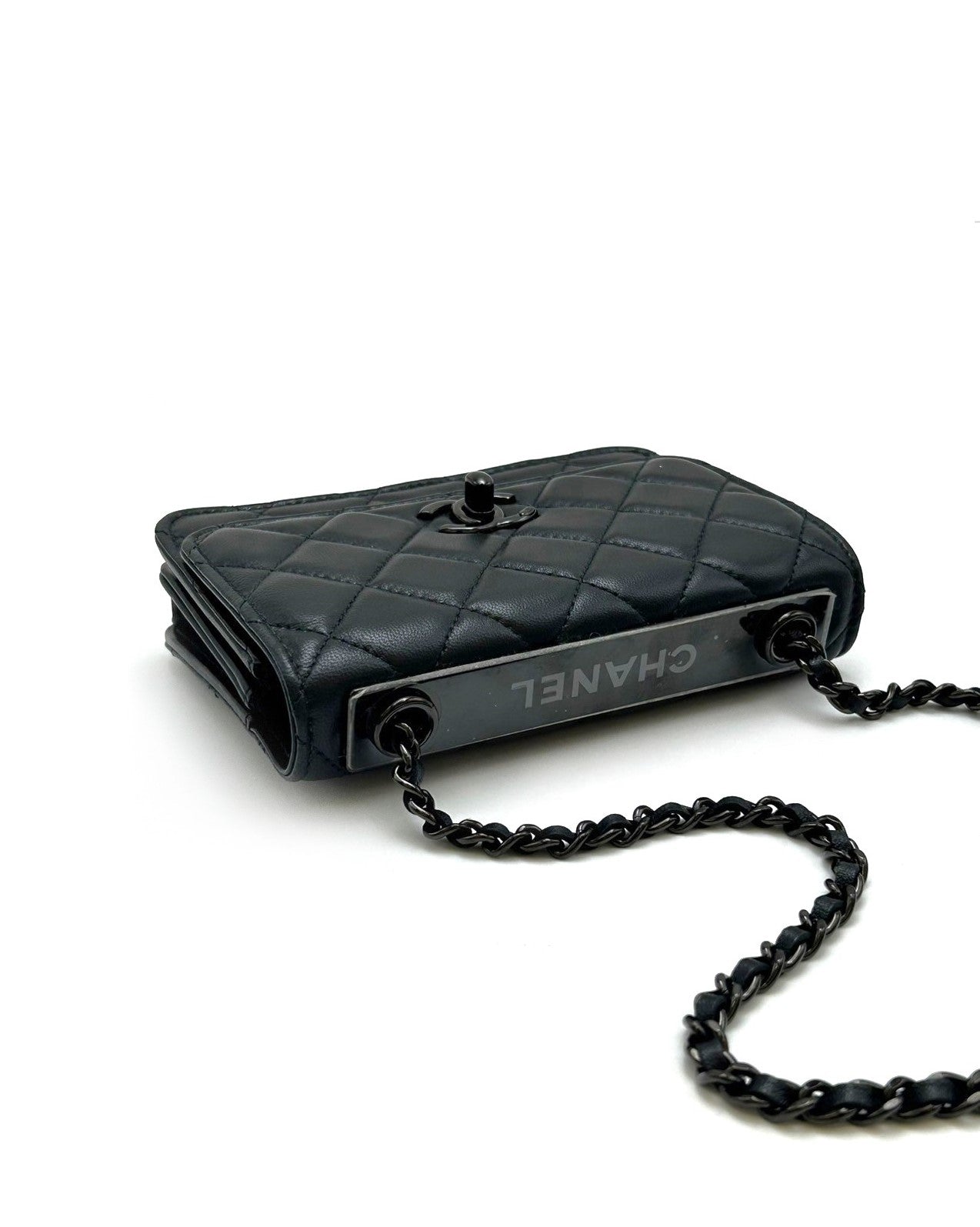 CHANEL Trendy mini woc - so black