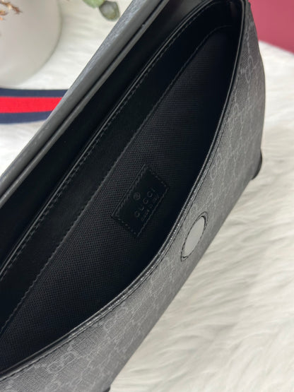 GUCCI Superr me老花胸包
