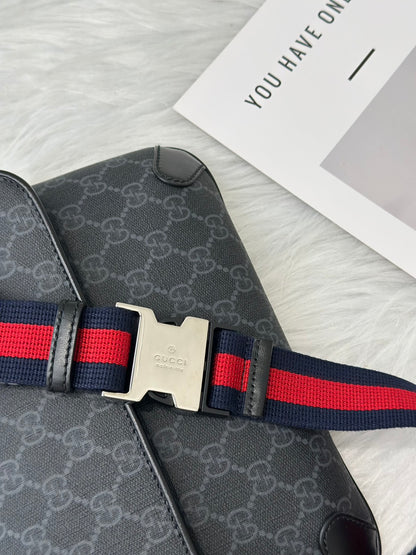 GUCCI Superr me老花胸包