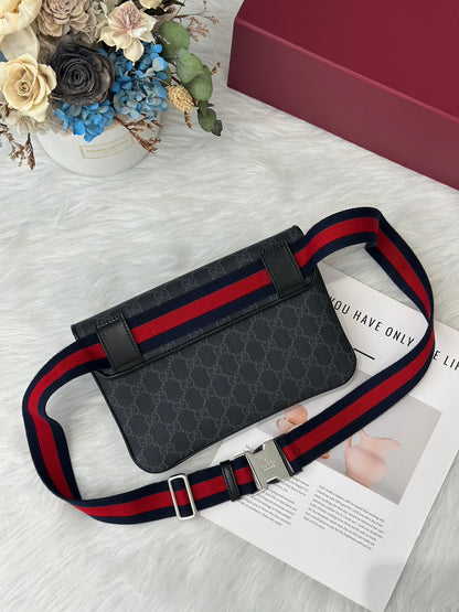 GUCCI Superr me老花胸包