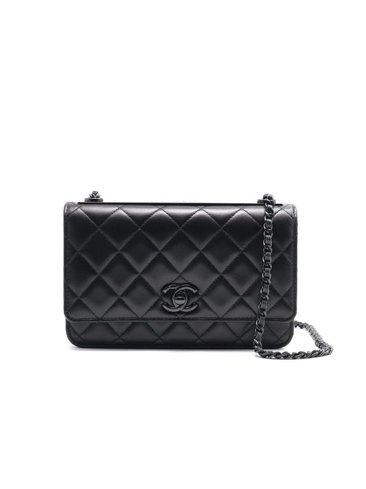 CHANEL Trendy WOC - so black