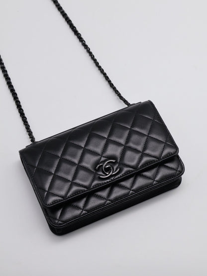 CHANEL Trendy WOC - so black