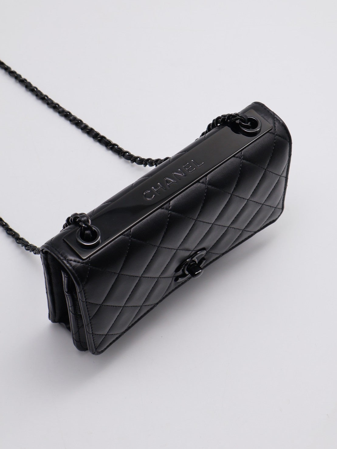 CHANEL Trendy WOC - so black