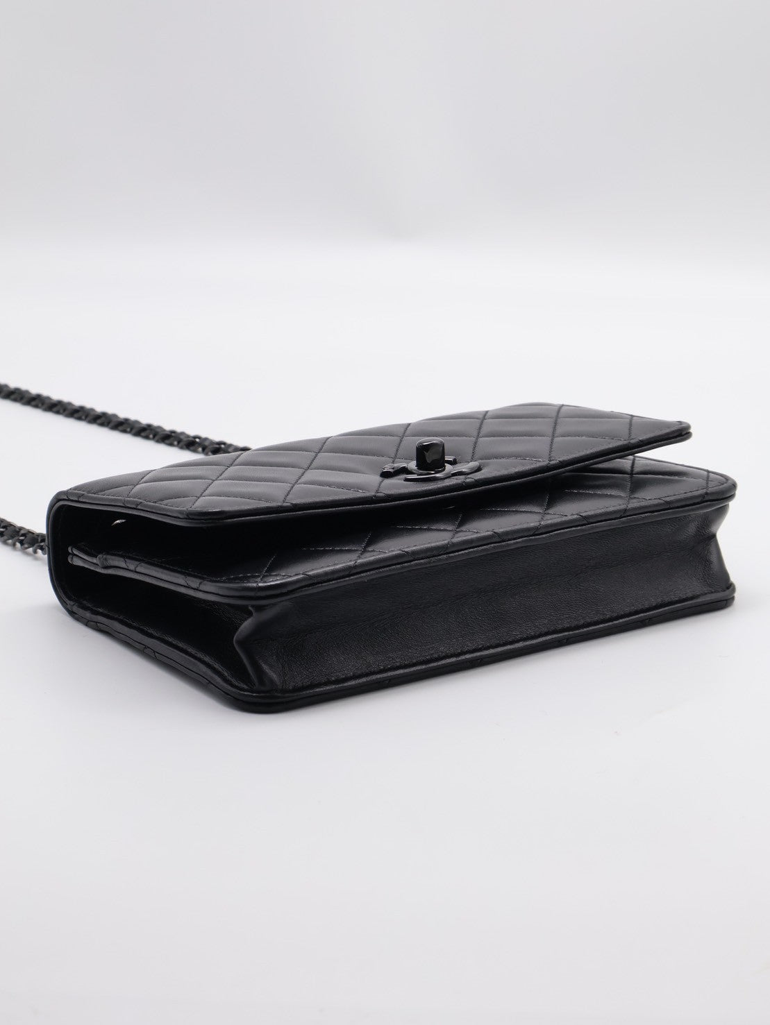 CHANEL Trendy WOC - so black
