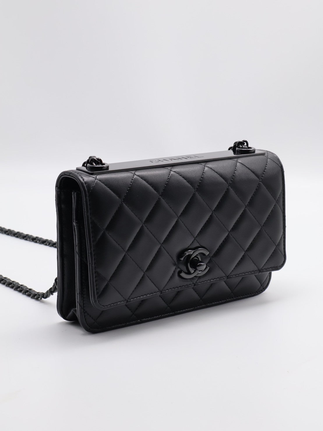 CHANEL Trendy WOC - so black
